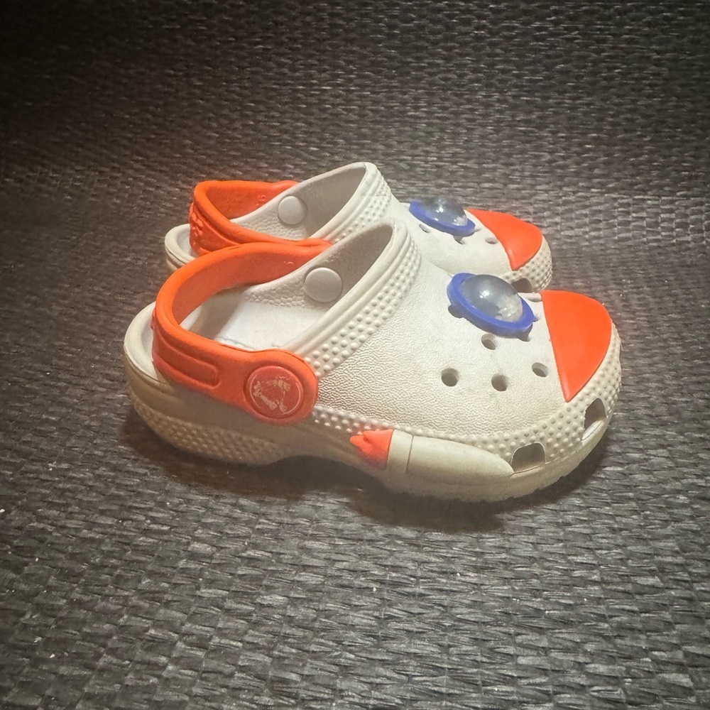 CROCS Kids rocket shoes